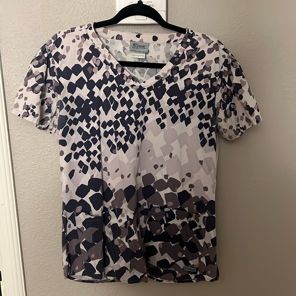 Grey’s Anatomy scrub top